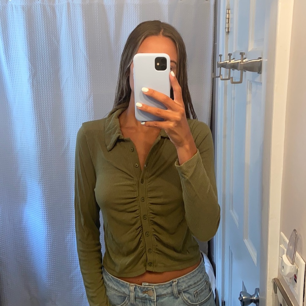Amber Crombie long sleeve with buttons
